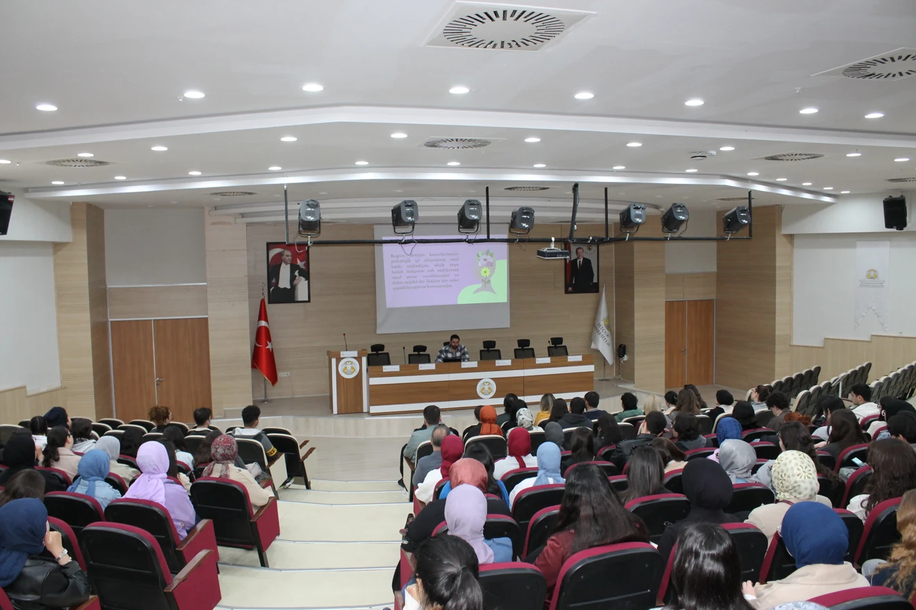 Müdürlüğümüz tarafından Taşkent Meslek Yüksekokulu öğrencilerine ''İletişim ve Ruh Sağlığı Sosyal İlişkilerin Psikolojik Etkileri'' Semineri düzenlenmiştir